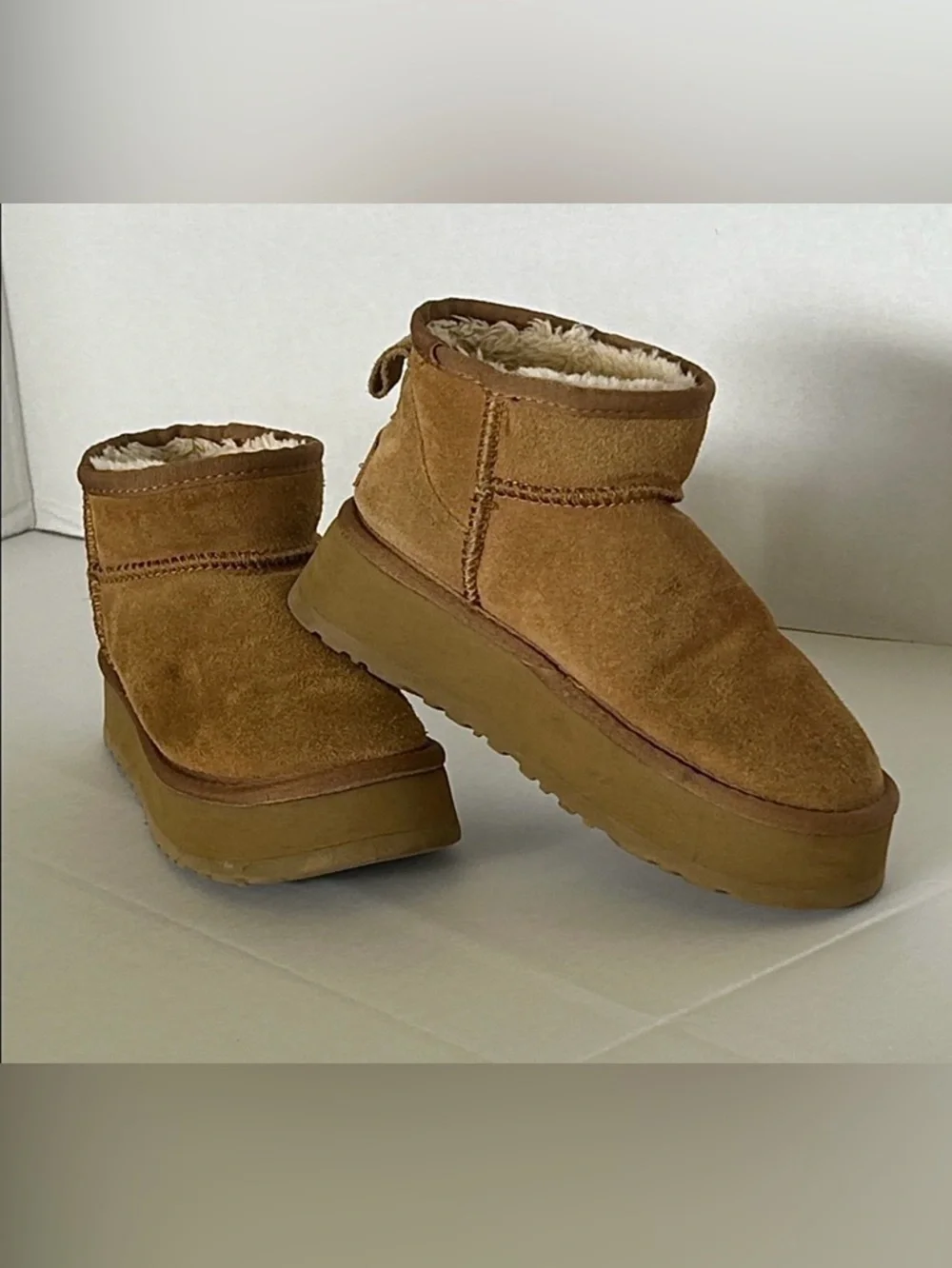 UGG CLASSIC WOMENS PLATFORM BROWN MINI BOOTS GENUINE LEATHER AND SHEEPSKIN SZ 5
